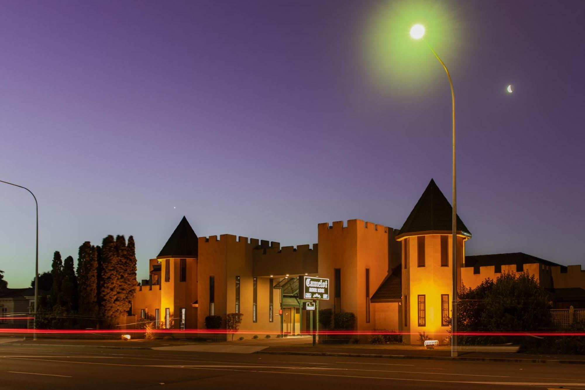 Camelot Motor Lodge And Conference Centre Palmerston North Exterior photo