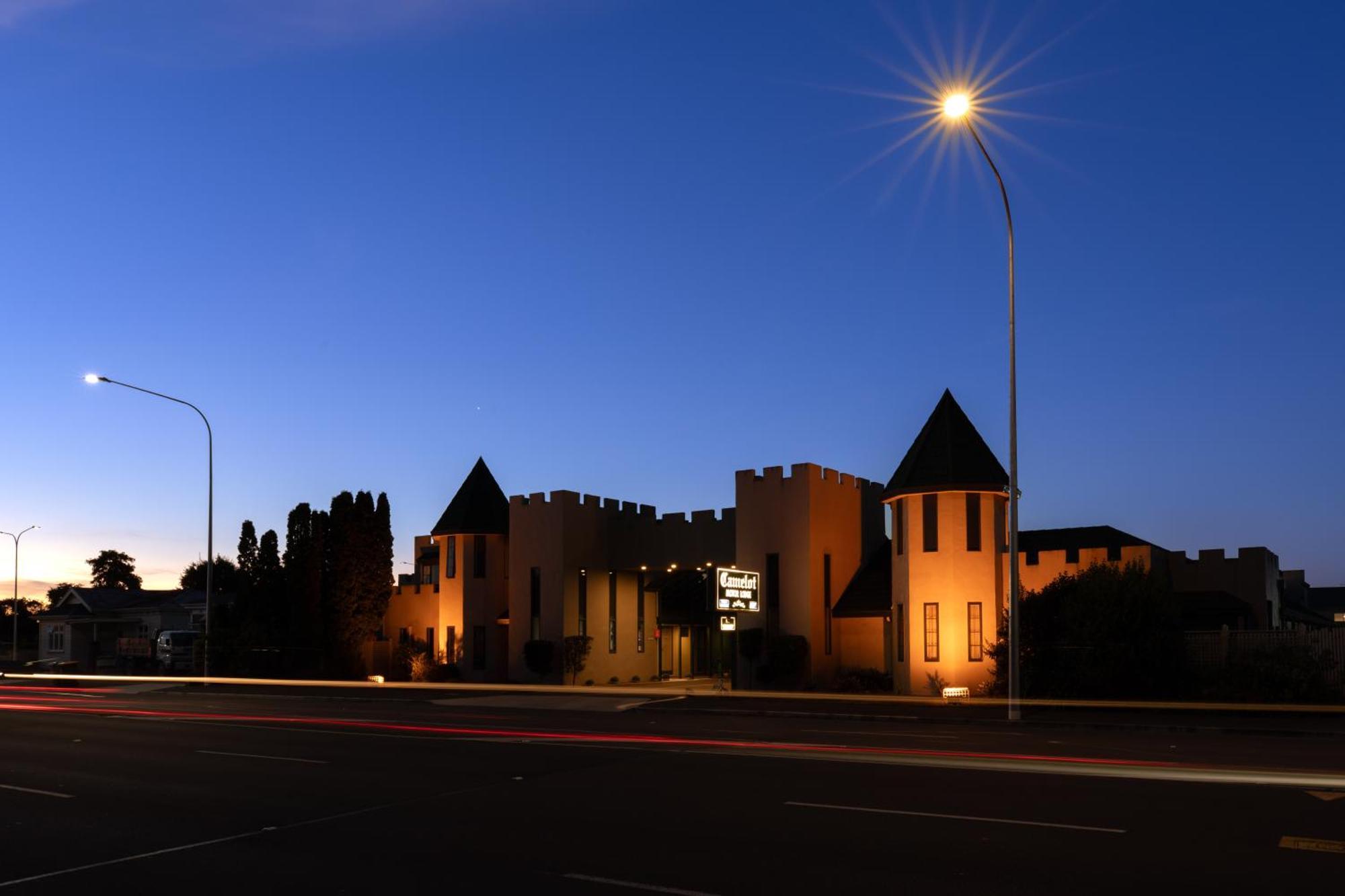 Camelot Motor Lodge And Conference Centre Palmerston North Exterior photo